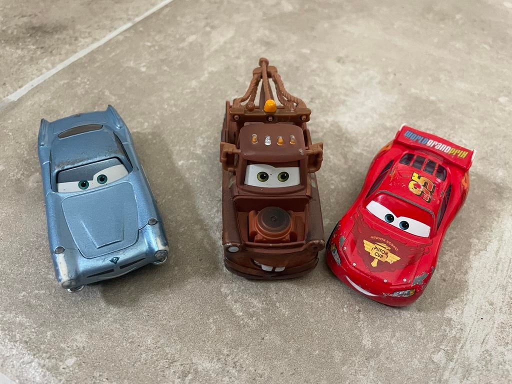 Disney Pixar Cars autootjes – Bliksem McQueen, Takel (Mater), Kinderen en Baby's, Speelgoed | Speelgoedvoertuigen, Ophalen of Verzenden