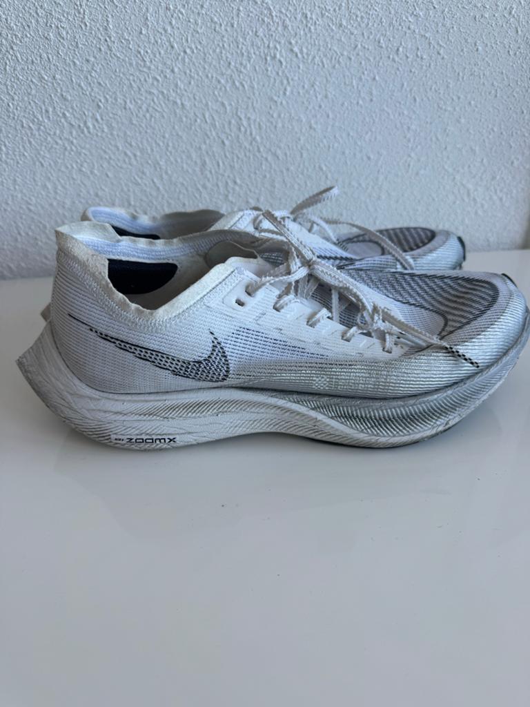 Nike ZoomX Vaporfly Next% 2 - White/ Sliver Grey 2021, Sport en Fitness, Loopsport en Atletiek, Gebruikt, Ophalen of Verzenden