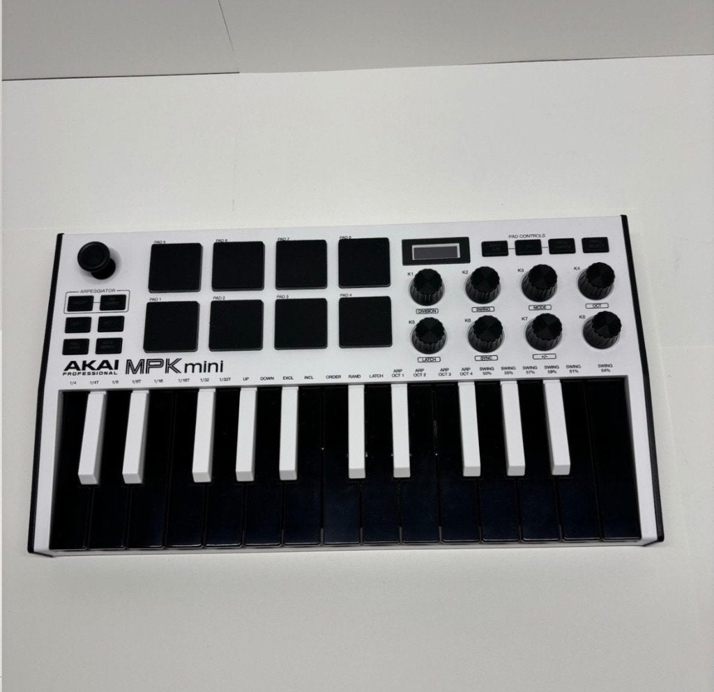 AKAI MPK Mini MIDI-controller, Muziek en Instrumenten, Midi-apparatuur, Ophalen of Verzenden, Zo goed als nieuw
