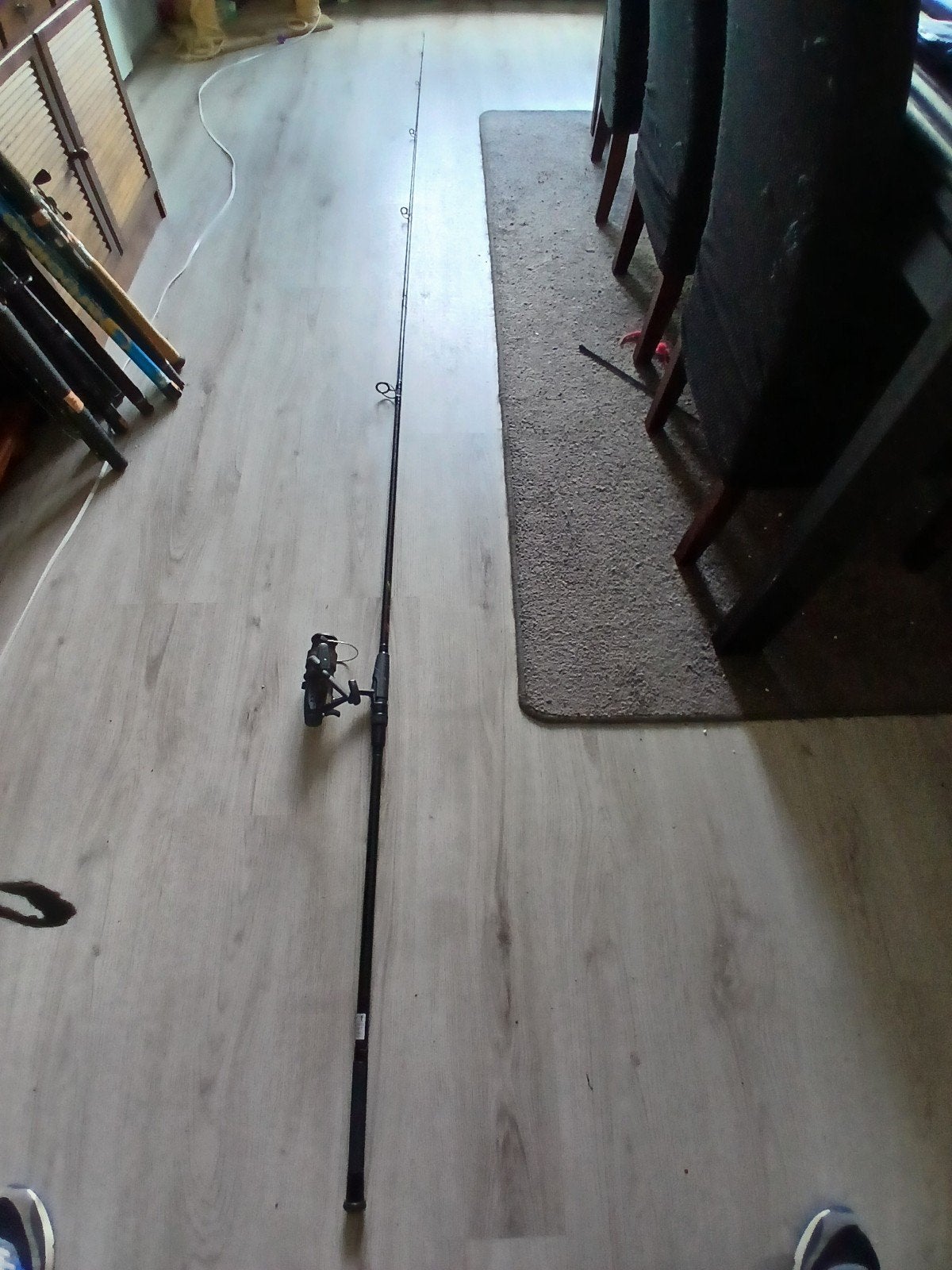 Daiwa Black Widow Carp +Daiwa ultimateteam freesystem2 molen, Ophalen, Zo goed als nieuw, Complete set