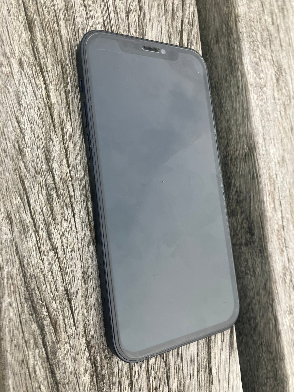 Iphone 12 achterkant beschadigd voor onderdelen te koop