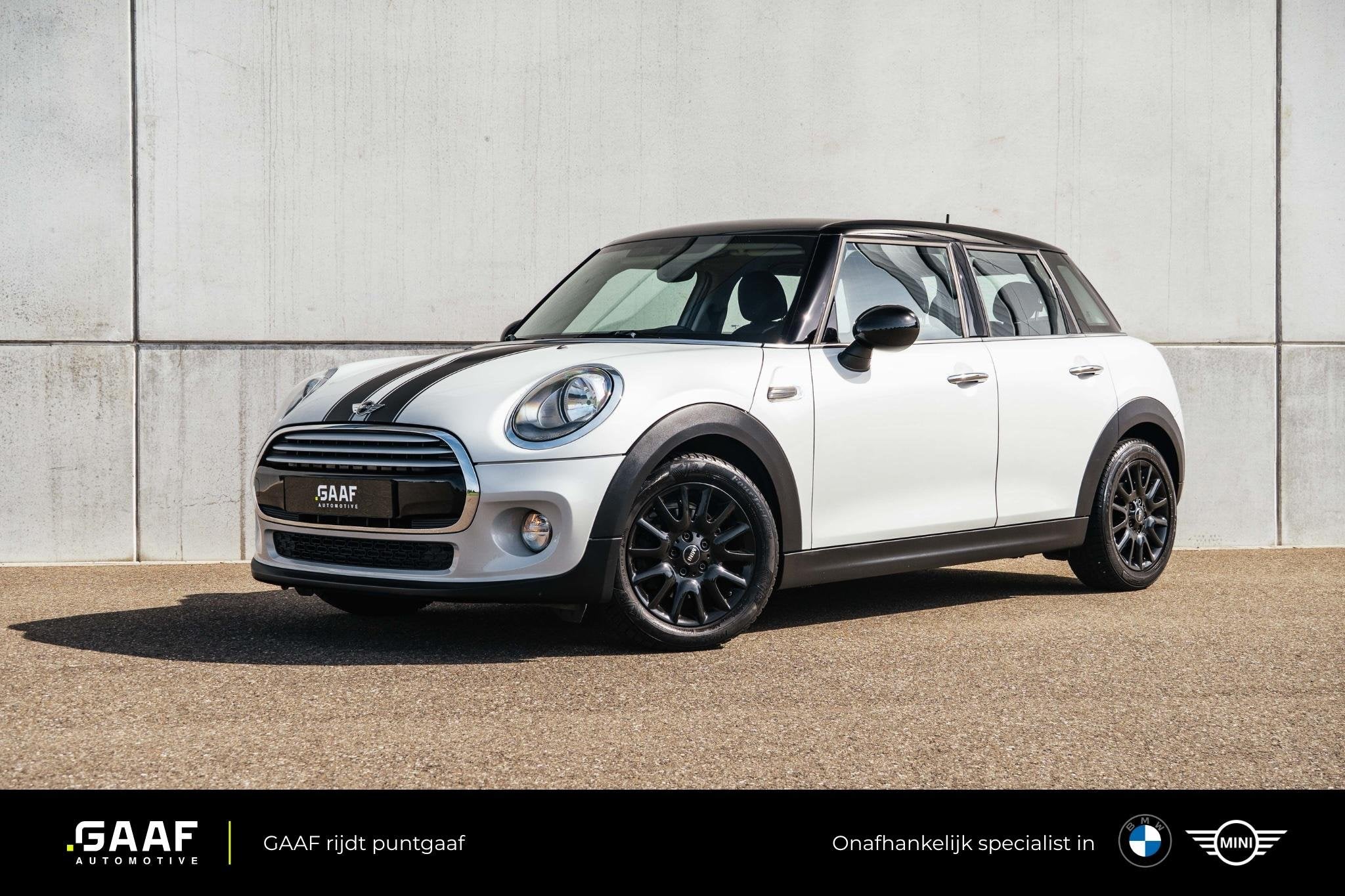 MINI Cooper 1.5 Business | Origineel Nederlands | Navi | 16, Auto's, Mini, Gebruikt, Origineel Nederlands, Bedrijf, Handgeschakeld