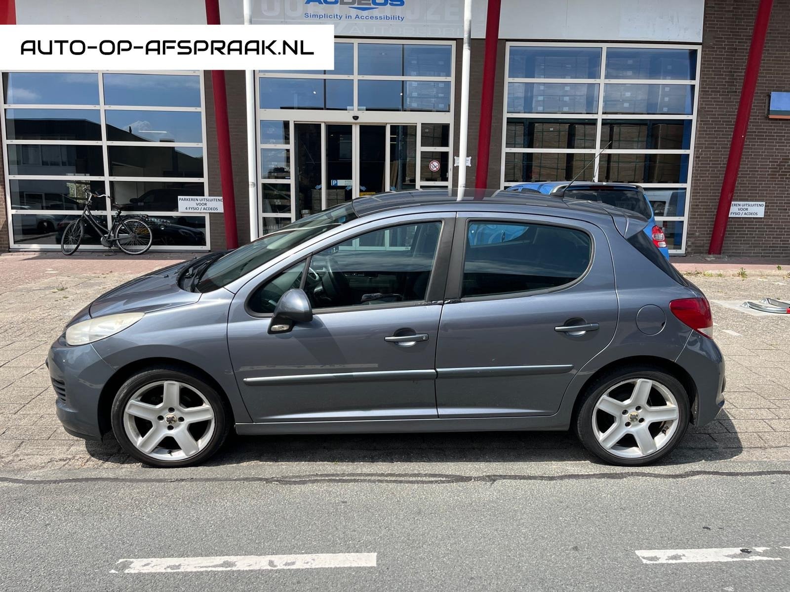 Peugeot 207 1.6 HDiF Blue Lease 5drs. Airco APK t/m 2027, Auto's, Voorwielaandrijving, Euro 5, Stof, Gebruikt