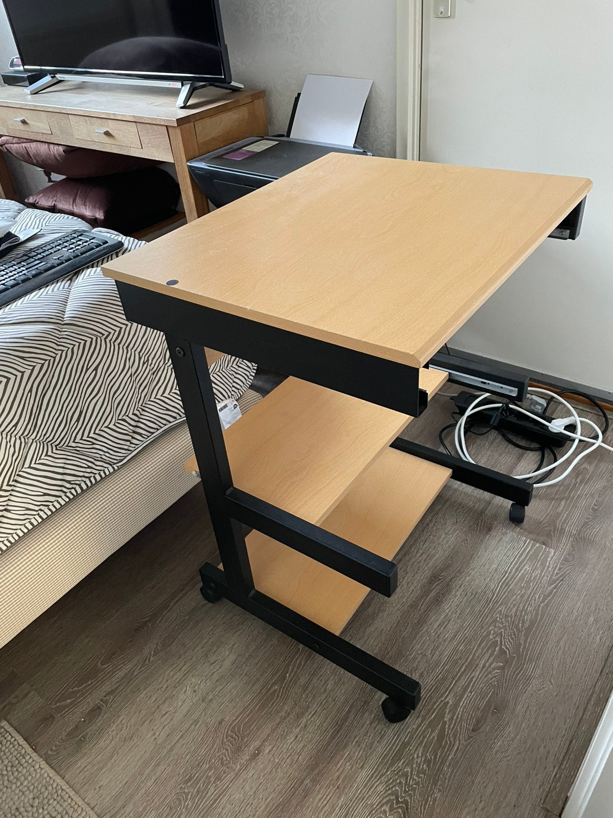 Computer tafel/bureau, Ophalen, Zo goed als nieuw