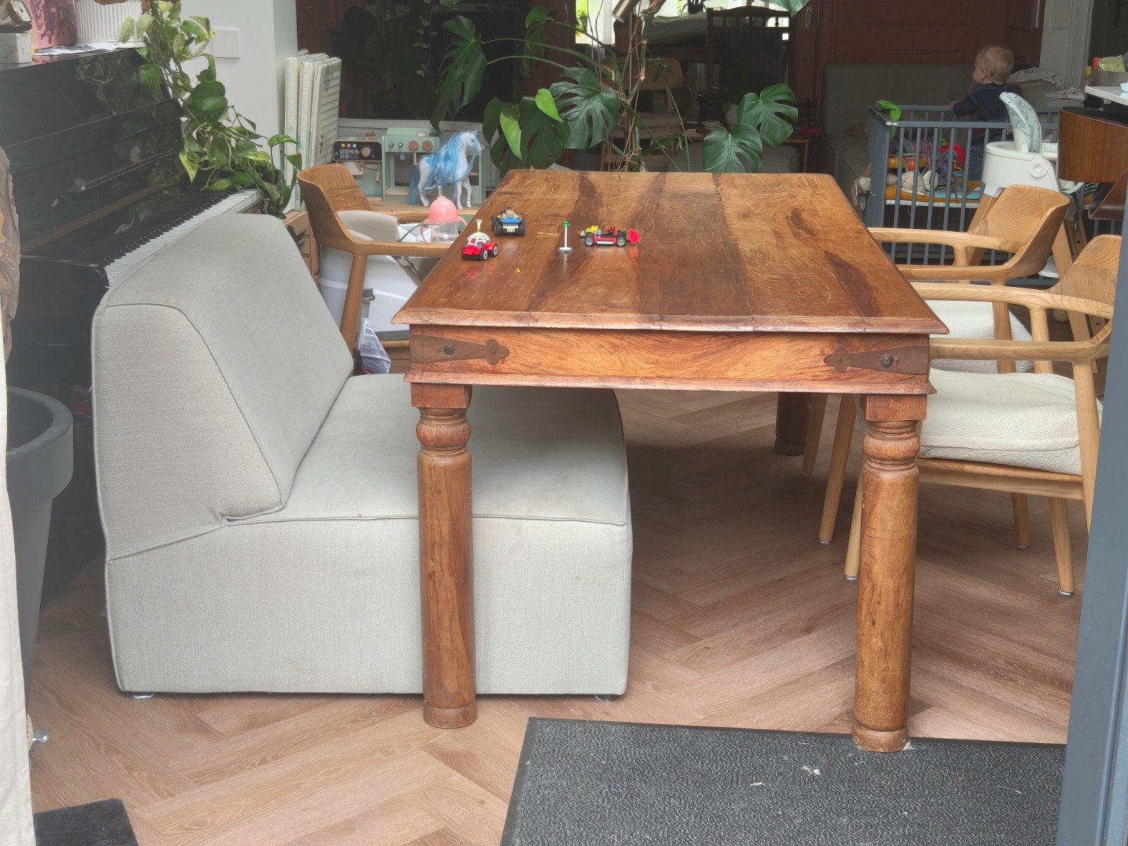 Massief houten eettafel - robuust en sfeervol, Ophalen, Gebruikt, Robuust, Landelijk, 50 tot 100 cm