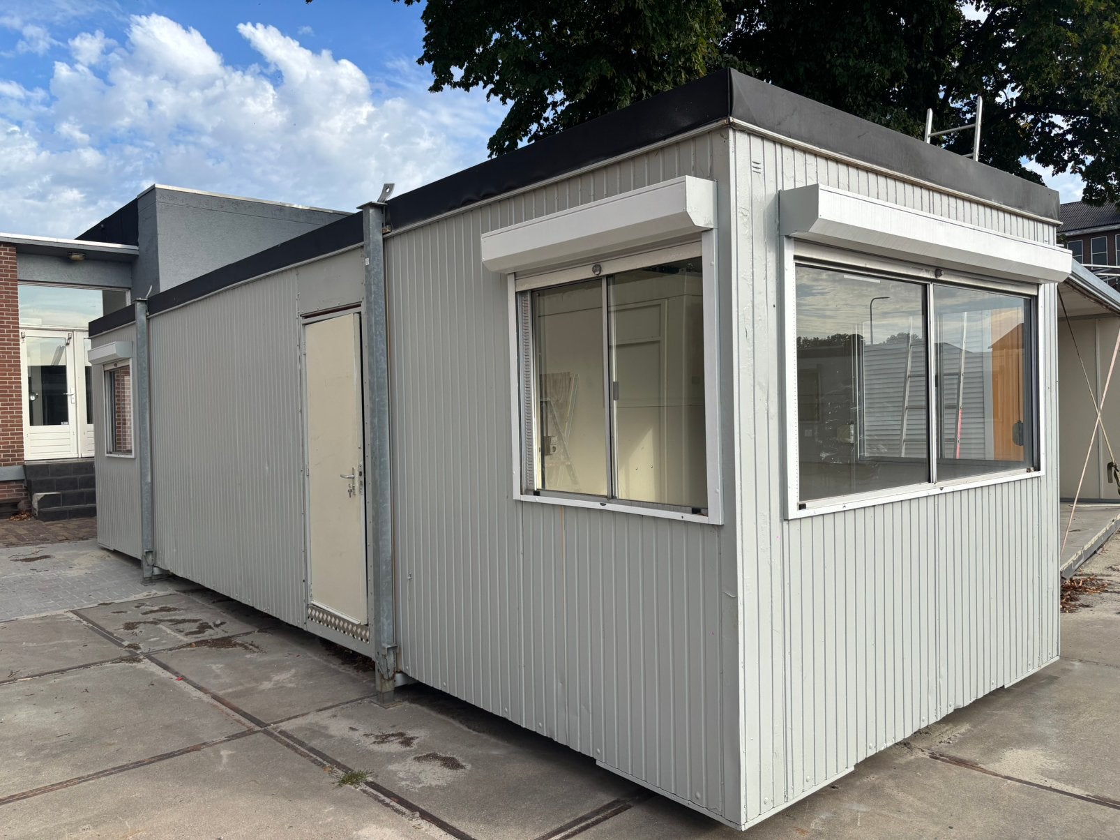 Kantoorunit 10x3 meter | keuken en toilet, Ophalen