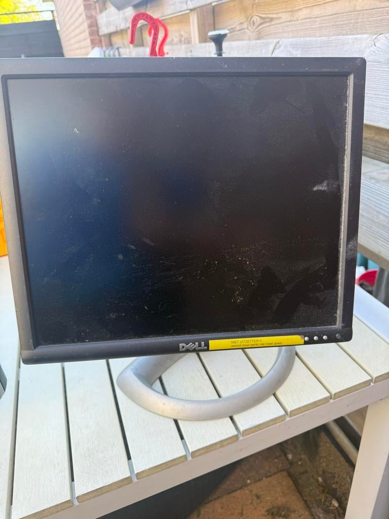 Dell Computerscherm - Gebruikt, Computers en Software, Monitoren, Ophalen of Verzenden, Onbekend, LED, 60 Hz of minder