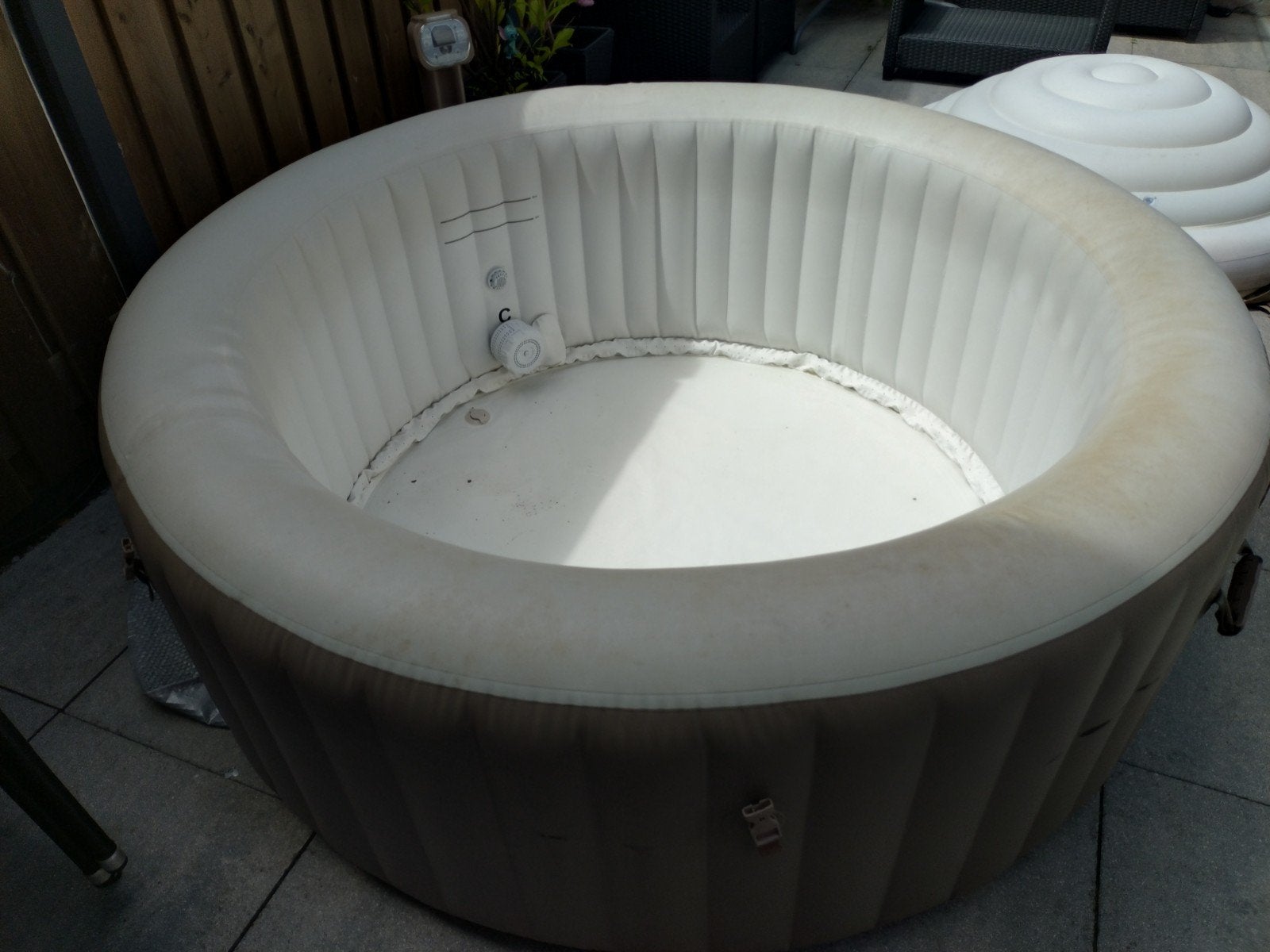 Intex Pure Spa bubbelbad met pomp en afdekzeil, Ophalen, Gebruikt, Afdekzeil, Opblaasbaar