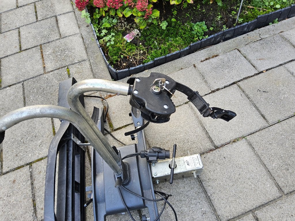 Fietsen drager, Ophalen, Gebruikt, 2 fietsen, Trekhaakdrager