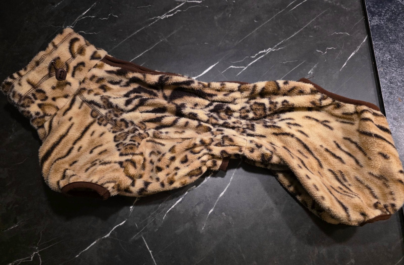 honden fleece pak, Dieren en Toebehoren, Ophalen of Verzenden, Zo goed als nieuw, Hondenjas