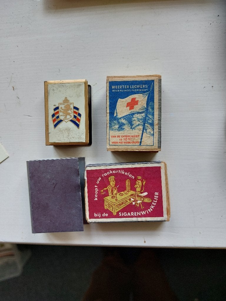 WOII matchboxhouder Britisch War Society, Ophalen of Verzenden, Zo goed als nieuw, Sigarenbandjes