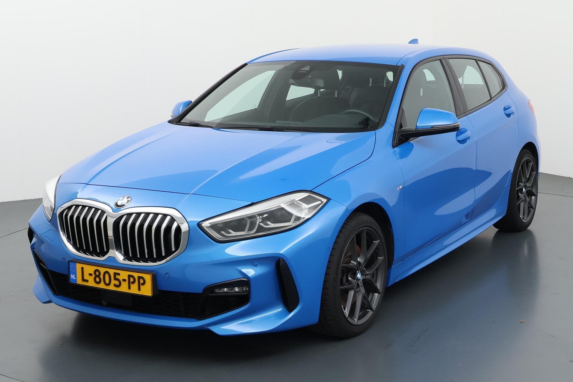 Foto 6 van BMW 1-serie 120i Business Edition Plus Sportief karakter met