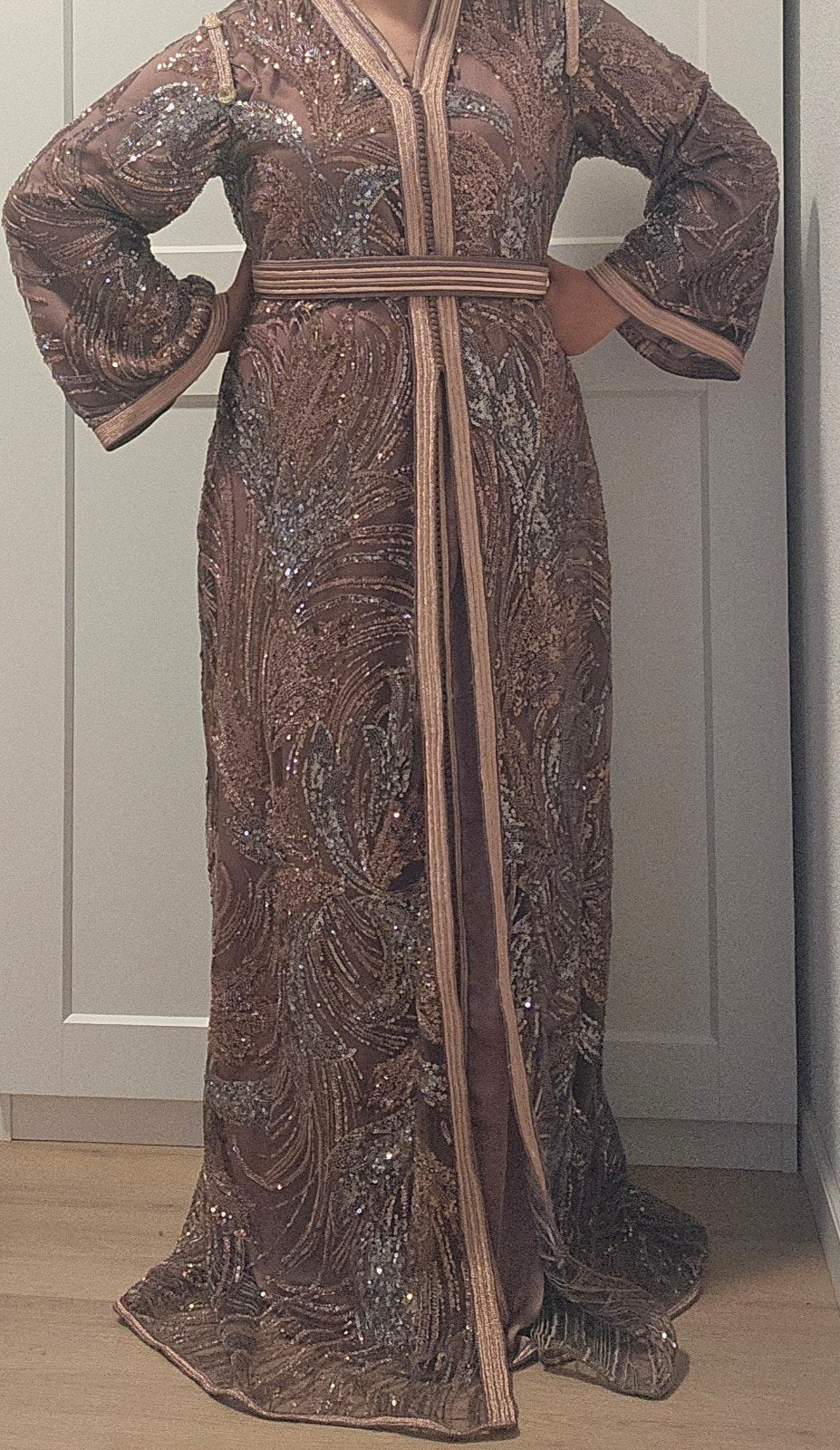 Elegante Marokkaanse Kaftan takchita met pailletten, Paars, Maat 42/44 (L), Ophalen of Verzenden, Onder de knie