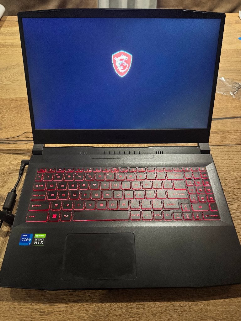 MSI Katana GF66, Ophalen, 2 tot 3 Ghz, Intel I7-11800h, 512 GB