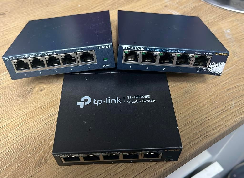 TP Link gigabit switches TL-105E (1x) TL-SG105(2x), Verzenden, Gebruikt