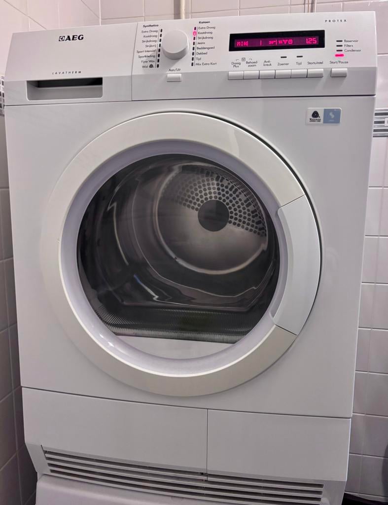 AEG Lavatherm condensdroger, 6 tot 8 kg, Ophalen of Verzenden, Zo goed als nieuw, 85 tot 90 cm