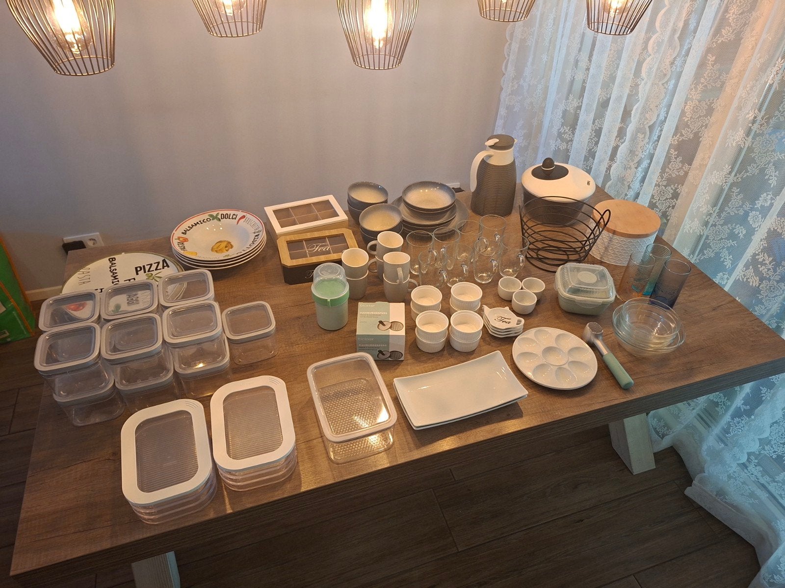 diverse keukengerei ,servies,bewaarbakjes,glazen, Ophalen