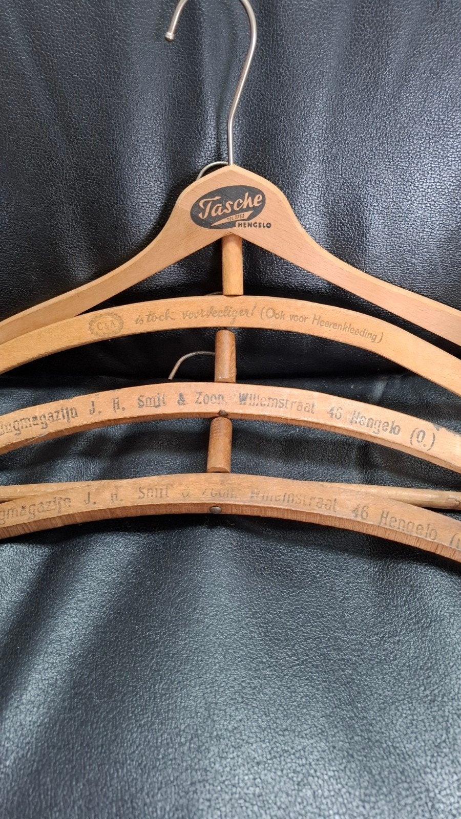 Vintage kledinghangers uit Hengelo, Antiek en Kunst, Ophalen of Verzenden