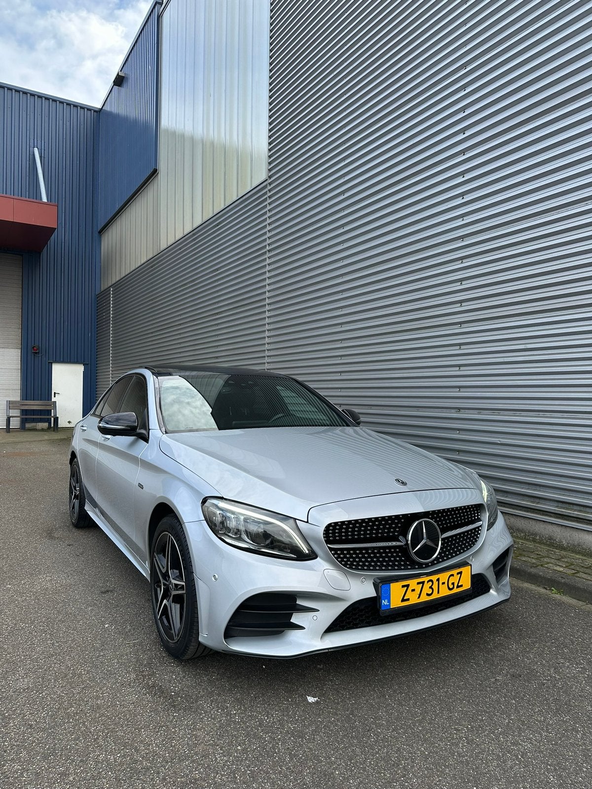 Mercedes-Benz C300e 4MATIC | Pano-HUD-Burmester-360 Camera, Auto's, Automaat, Dealer onderhouden, 15 km/l, 1800 kg