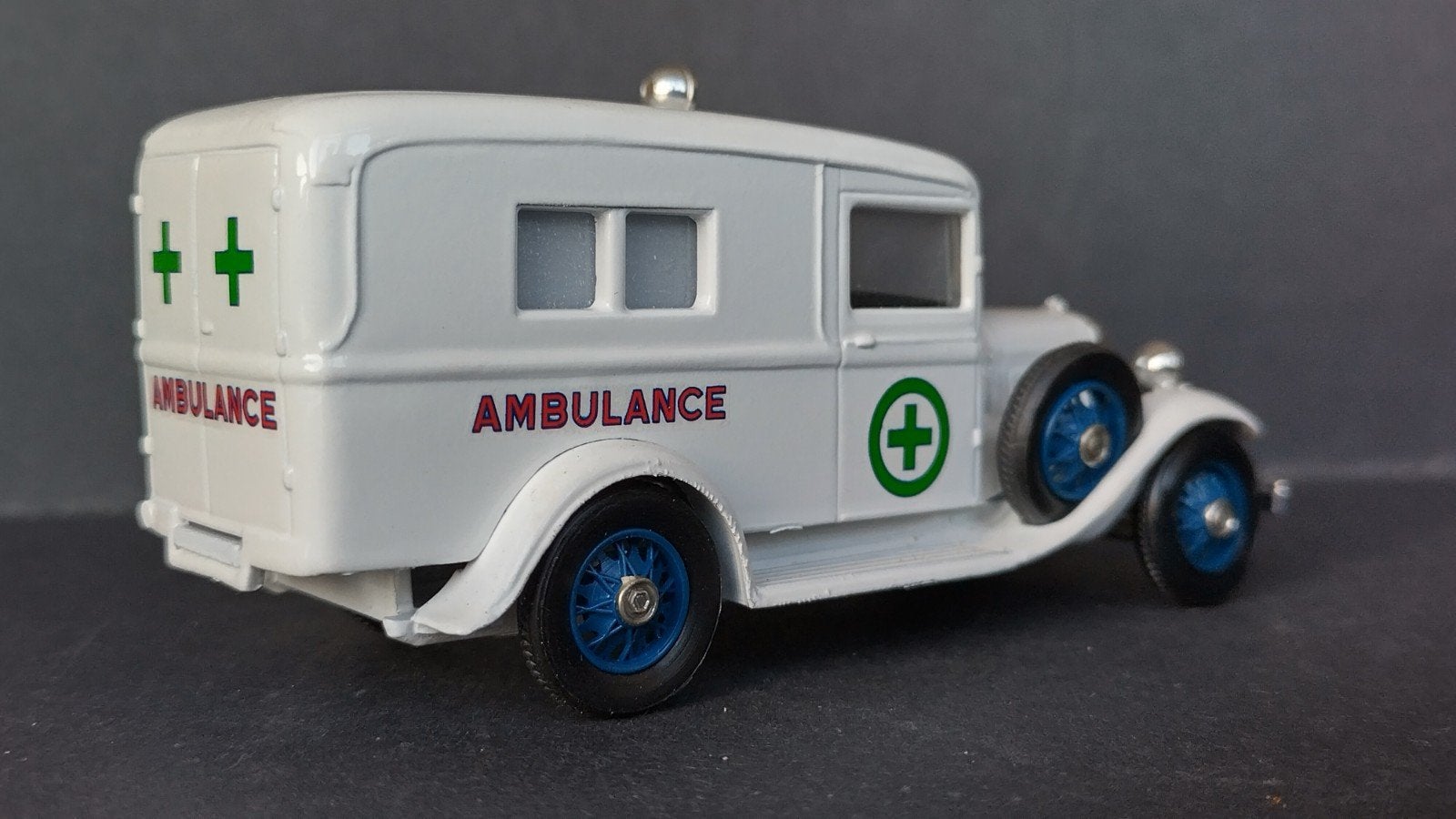 Ford 1932 ambulance 1:43 Eligor Pol, Overige merken, Auto, Verzenden, M