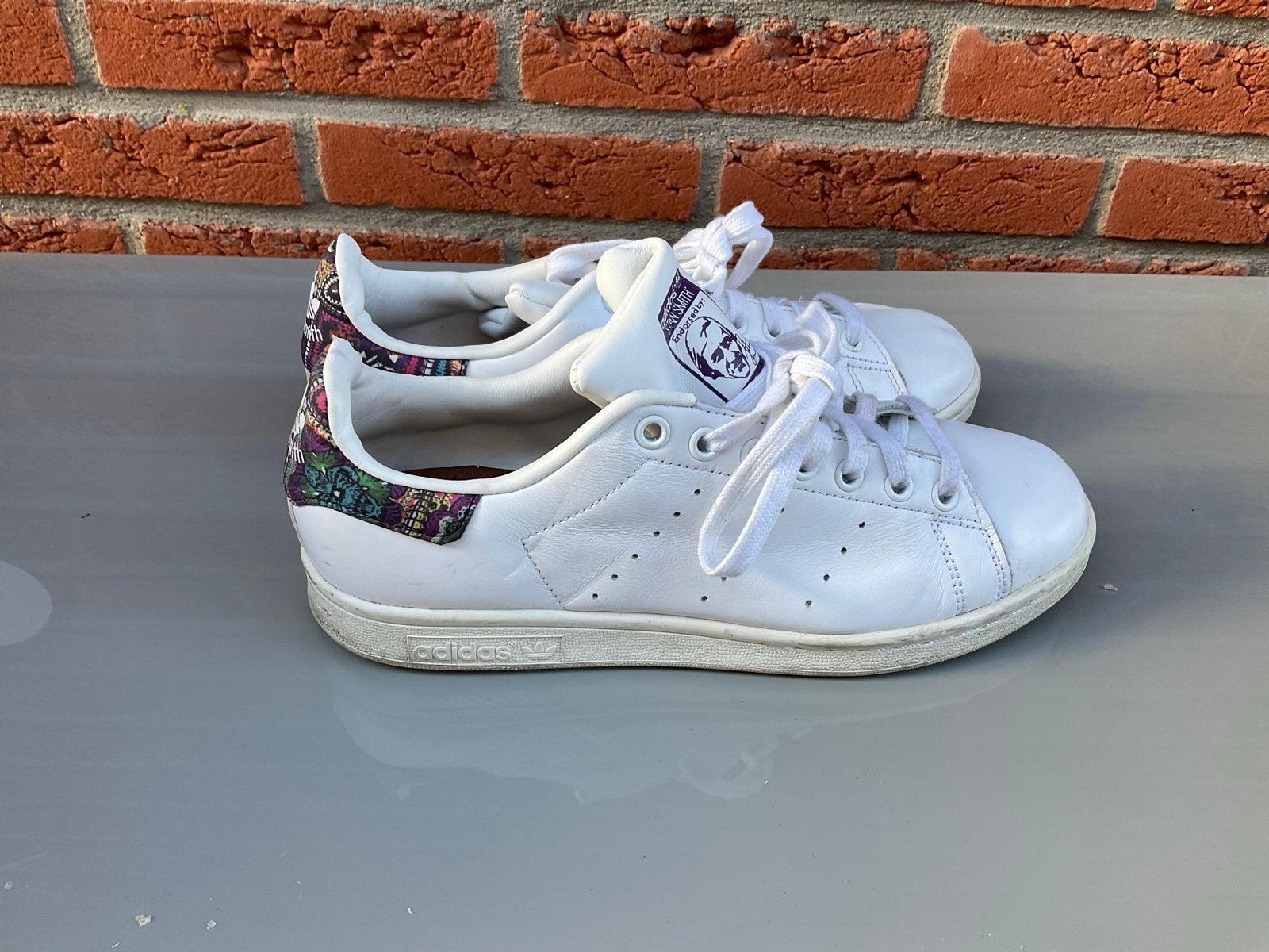 Adidas Stan Smith sneakers wit met gekleurde hiel, Wit, Ophalen of Verzenden, Sneakers of Gympen, Gedragen