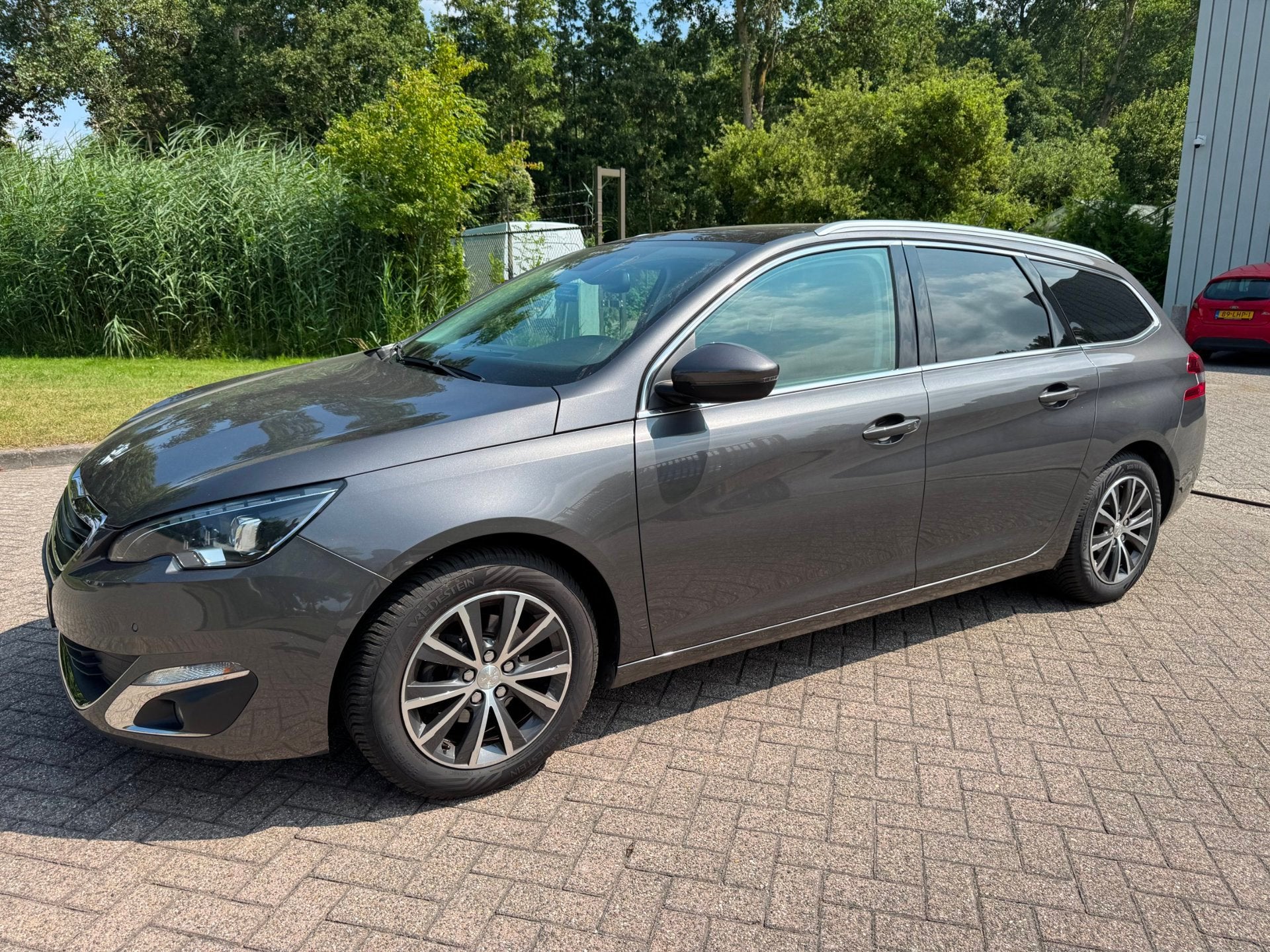Peugeot 308 SW 1.2 PureTech Allure|NWE APK|131PK|ECC|CRUISE|, Auto's, Voorwielaandrijving, Stof, Gebruikt, Euro 6
