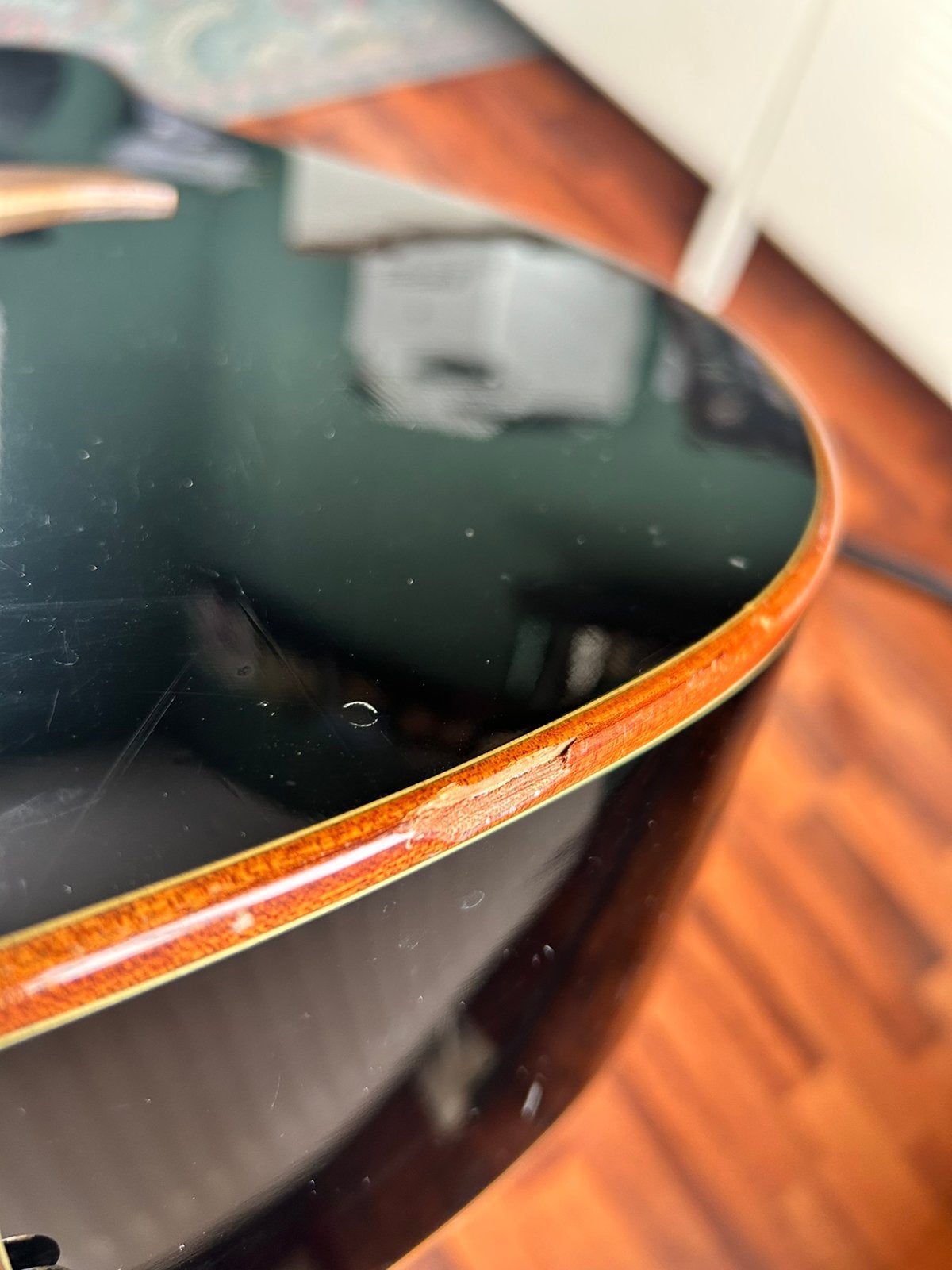 Foto 8 van Te koop: LAG Tramontane T100 DCE BLK Stage gitaar