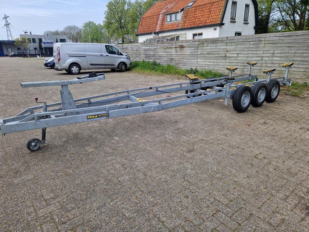 Pega ST 3900 stallingtrailer met 3x 1350KG assen, Watersport en Boten, Boottrailers, Ophalen of Verzenden