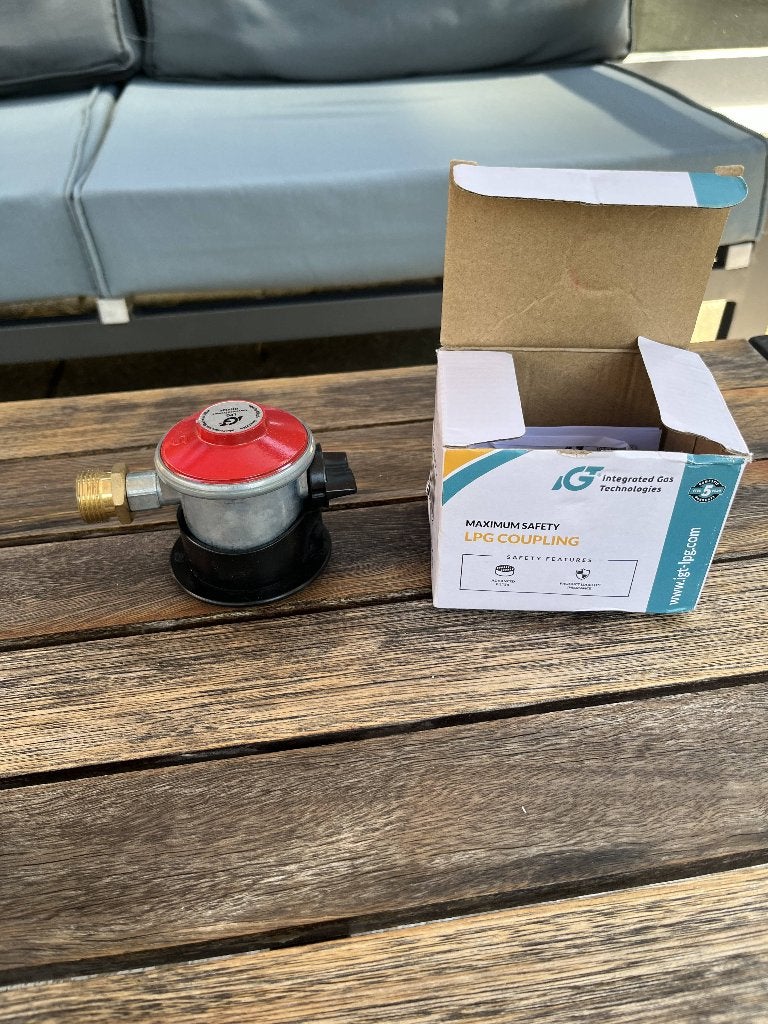 Spaans en Zweeds koppelstuk/gasdrukregelaar voor gasfles, Ophalen of Verzenden, Zo goed als nieuw