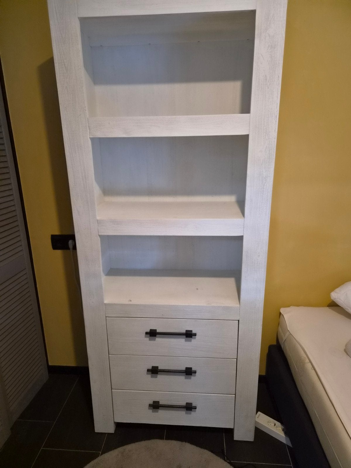 Witte boekenkast met lades en planken, Ophalen, Met plank(en), Rustiek, 50 tot 100 cm