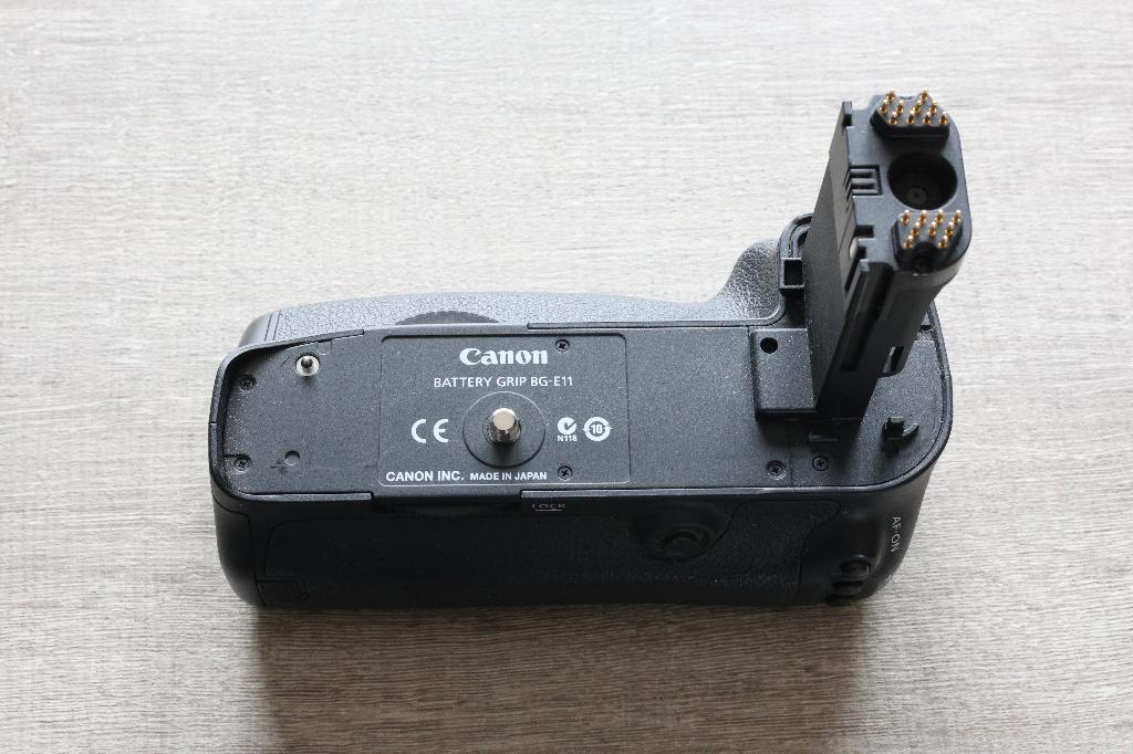 batterij grip BG-E11 voor o.a. Canon 5D III, Ophalen, Zo goed als nieuw
