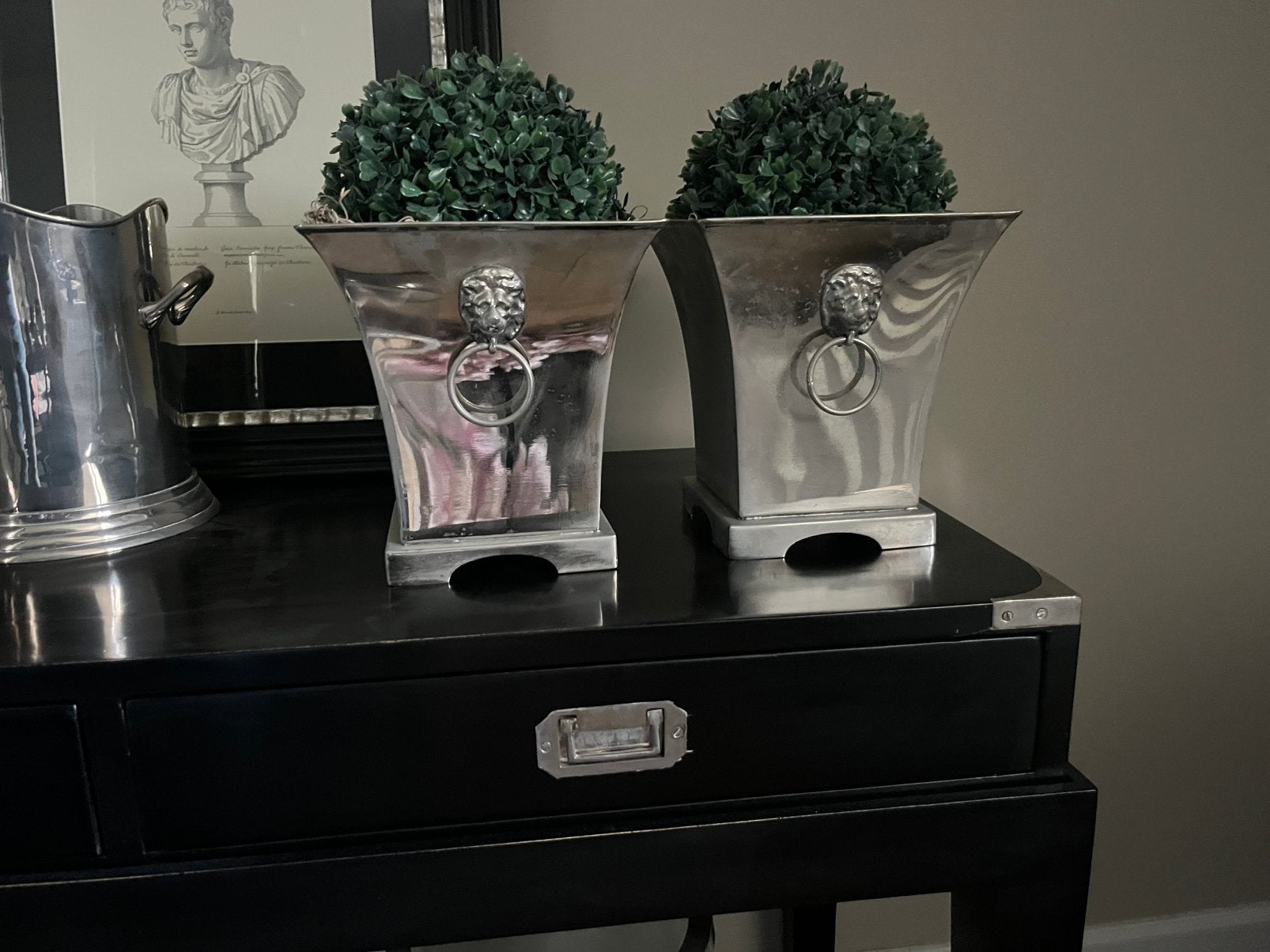 Williams Sheffield bloempotten met leeuwenkoppen zilver, Huis en Inrichting, Ophalen, Gebruikt, Metaal, 22 cm