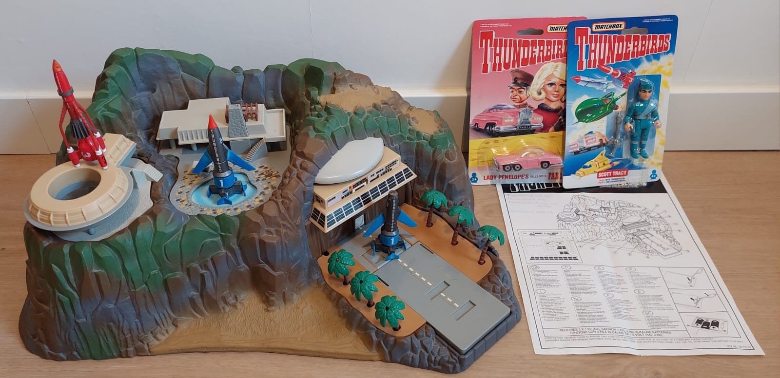 Thunderbirds eiland met 2 blisterverpakkingen, Verzamelen, Ophalen of Verzenden, Zo goed als nieuw