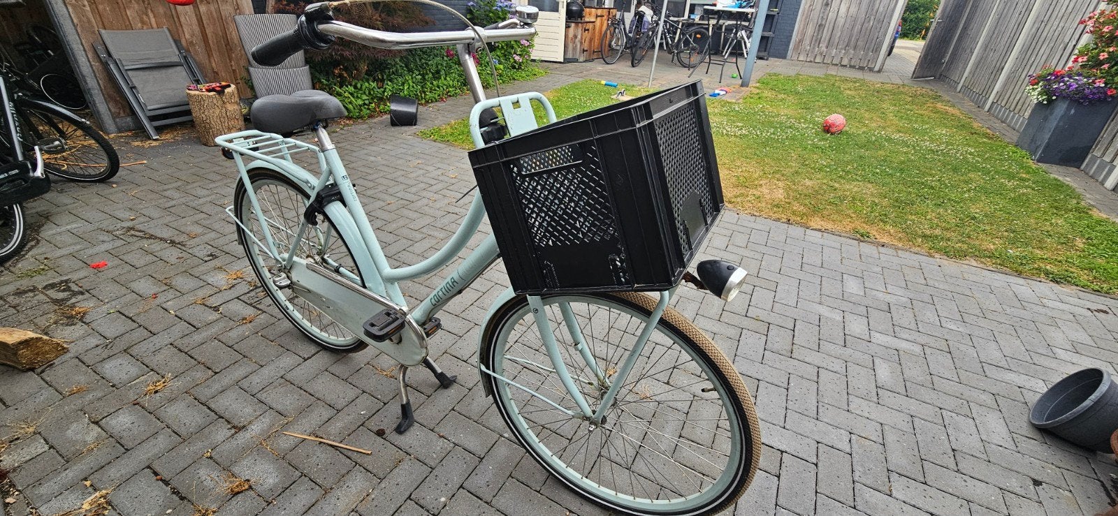 Lichtblauwe damesfiets met voordrager en mand, Fietsen en Brommers, Fietsen | Dames | Damesfietsen, Velgrem, 50 tot 53 cm, Ophalen