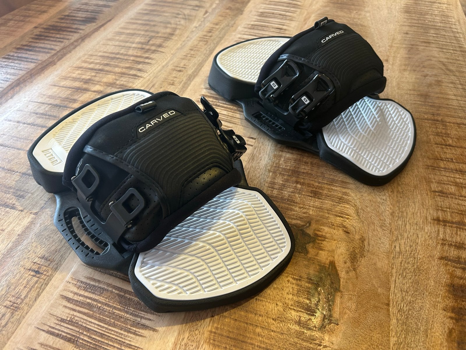 Carved Core Binding Pads & Straps - Zo goed als nieuw, Ophalen, Twintip, Binding, Zo goed als nieuw