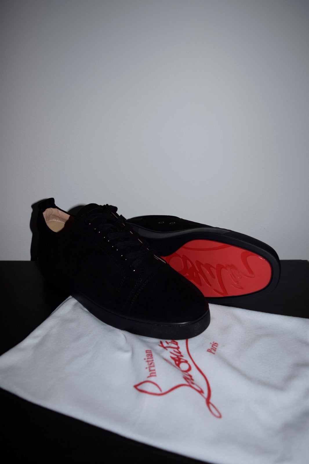 Louboutin sneakers maat 43 - Nieuw en ongedragen, Zwart, Nieuw, Ophalen of Verzenden, Sneakers of Gympen