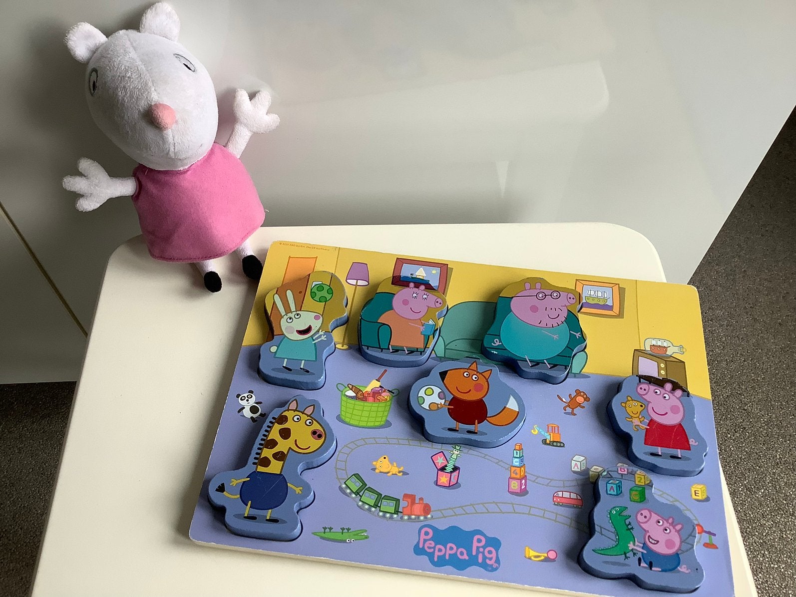 Ontdek Puzzel Knuffel Peppa Pig Suzy Schaap oefenen motoriek, 2 tot 4 jaar, Ophalen of Verzenden, Zo goed als nieuw, Van hout