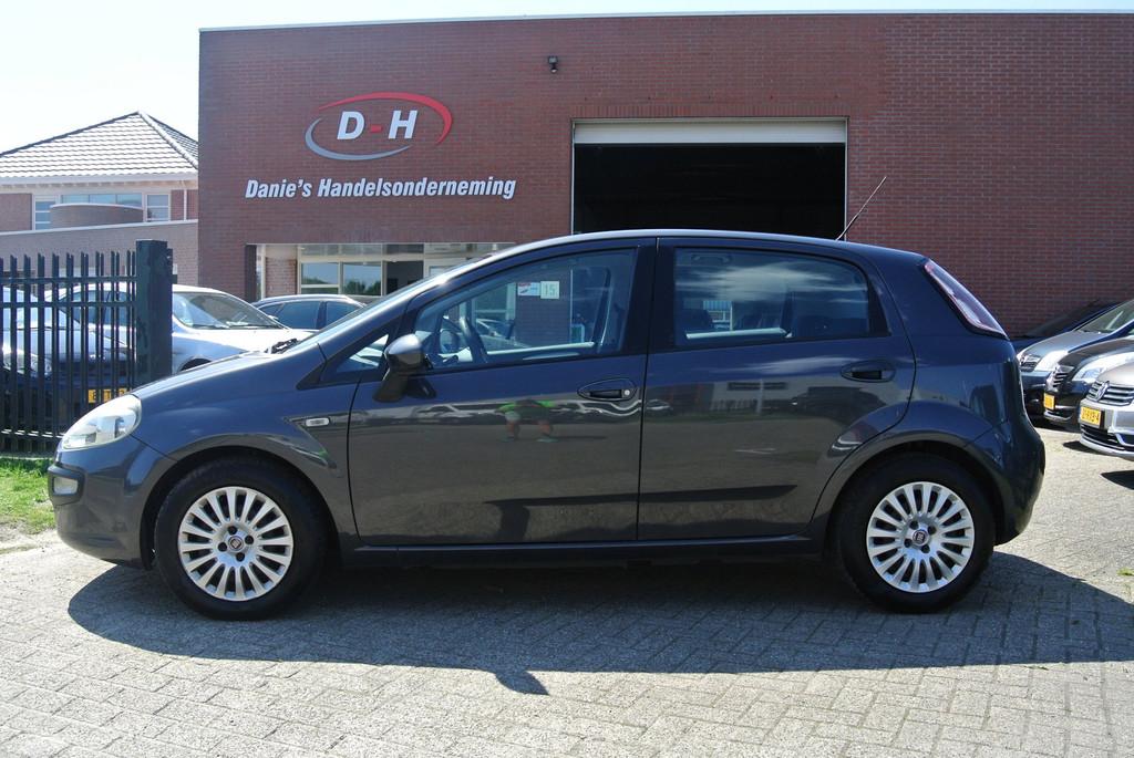Fiat Punto Evo 1.3 M-Jet Dynamic airco inruil mogelijk nap, Voorwielaandrijving, Euro 5, 28 km/l, Gebruikt