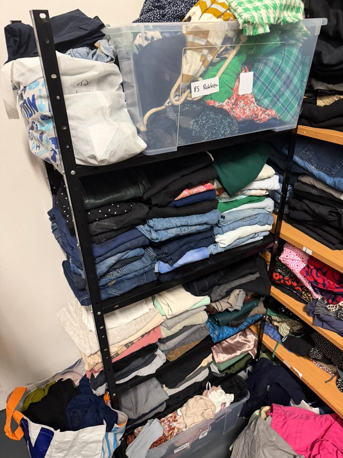 Dames kleding pakket maat xs 34 500 stuks, Kleding | Dames, Ophalen, Zo goed als nieuw, Maat 34 (XS) of kleiner