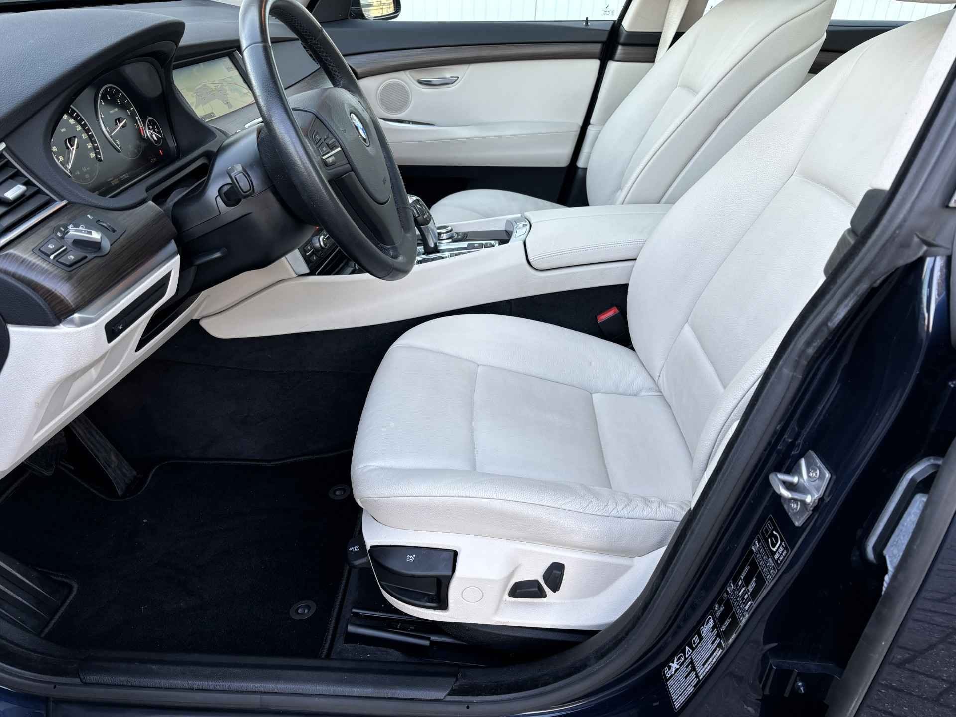 BMW 5-serie Gran Turismo 535xi High Executive automaat [ pan, Auto's, Automaat, Euro 5, Gebruikt, Blauw