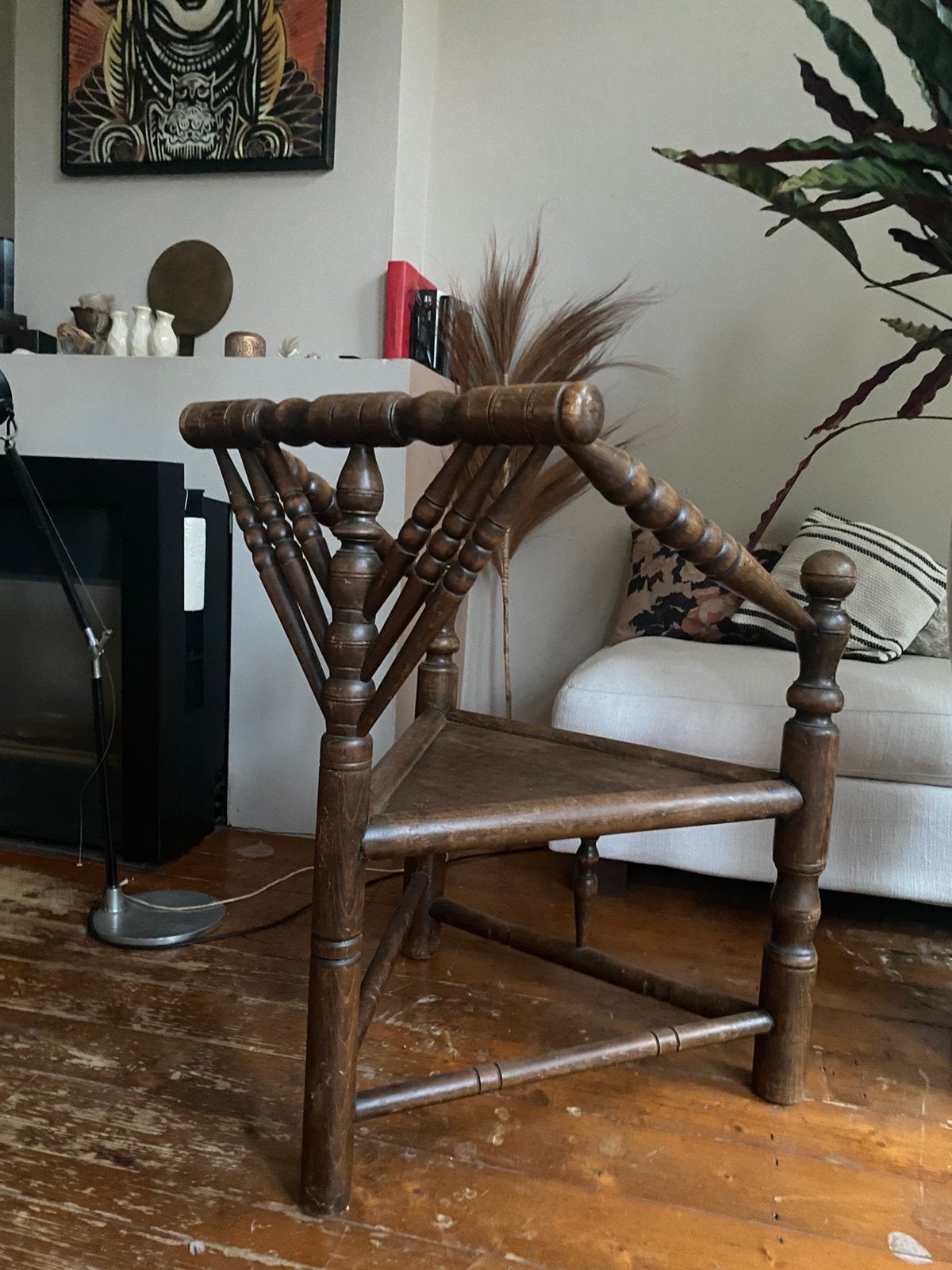mooie houten stoel met bijzonder houtsnijwerk, Huis en Inrichting, Stoelen, Ophalen, Bruin, Eén