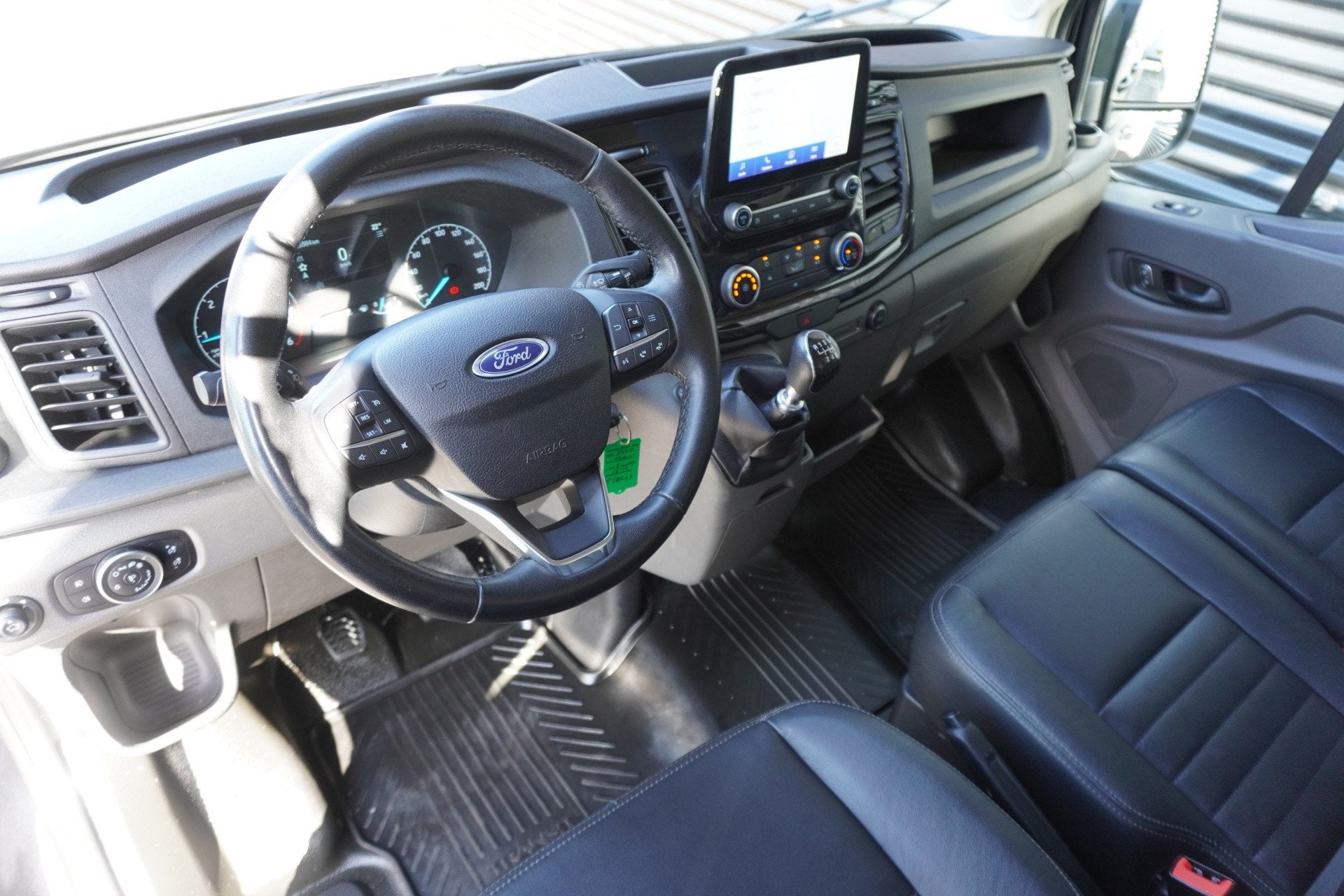 Ford Transit 170pk L3H2 Trail Raptor Trekhaak Apple carplay, Auto's, Voorwielaandrijving, Automatische klimaatregeling, 4 cilinders