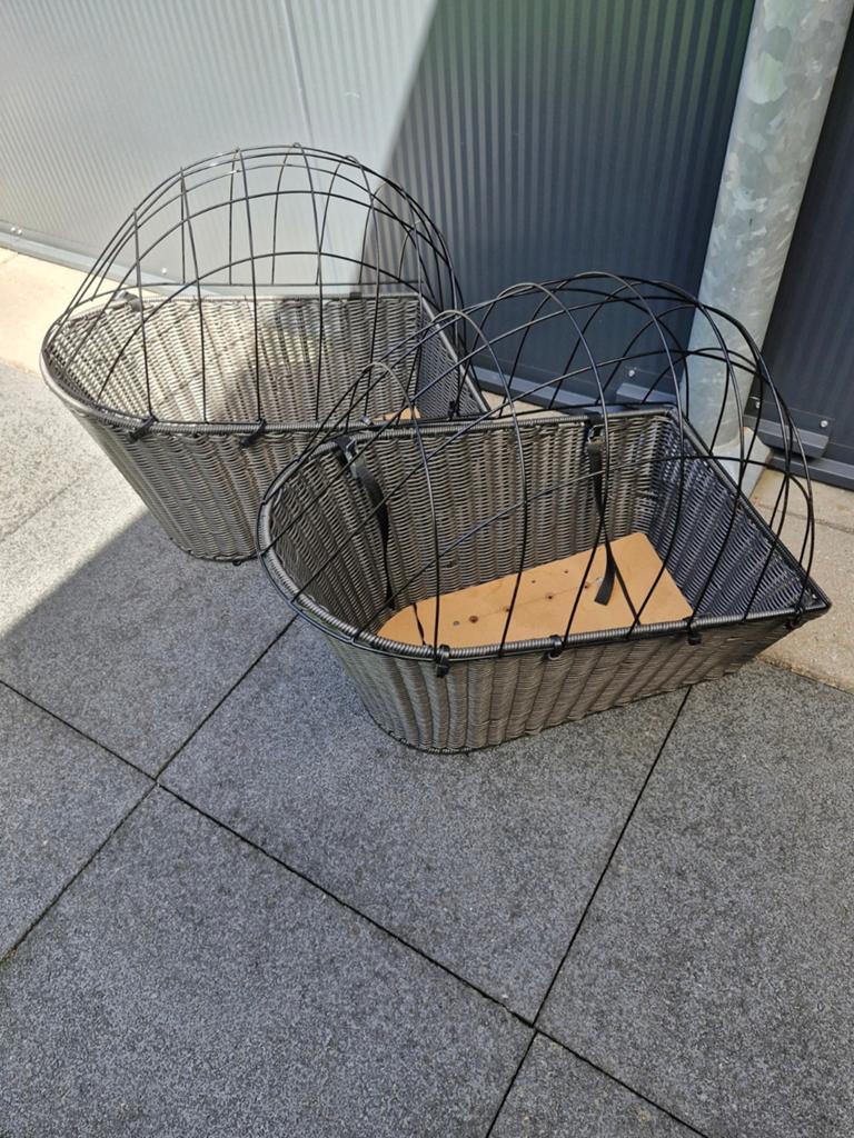 2 stuks rieten honden fietsmand., Ophalen, Gebruikt