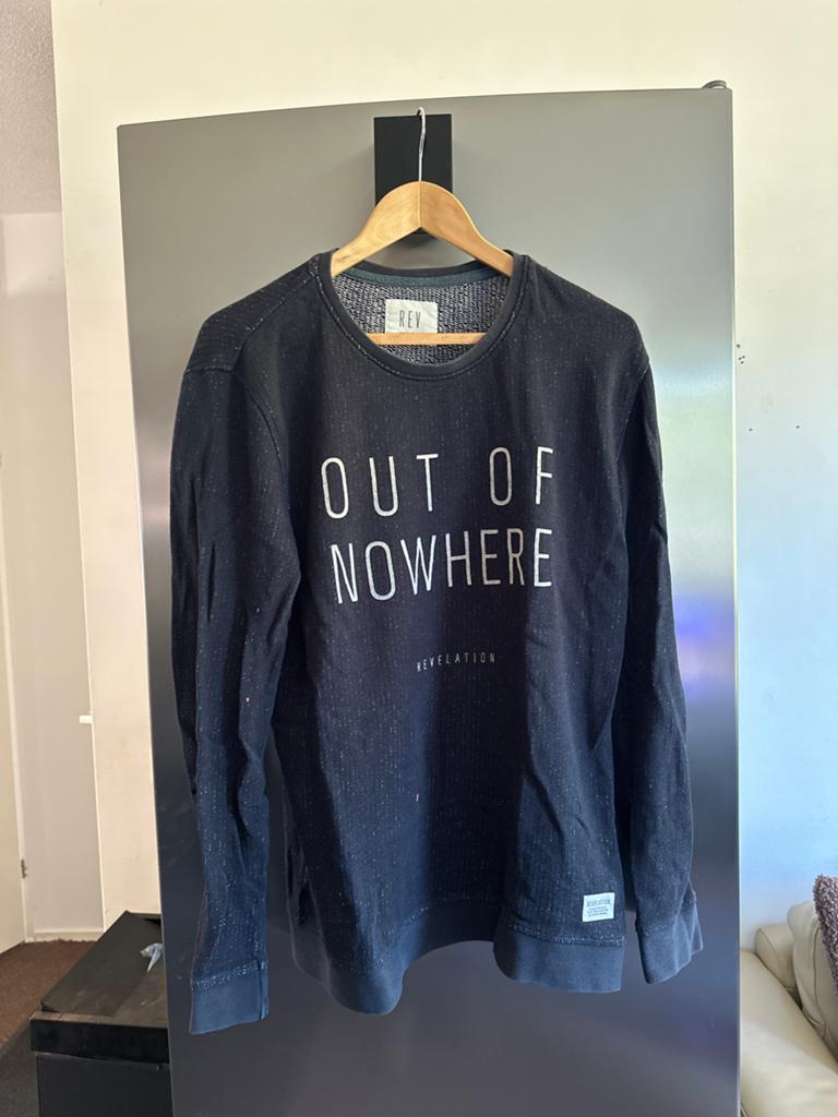 REV Revelation "OUT OF NOWHERE" Sweater - Maat L, Kleding | Heren, Truien en Vesten, Gedragen, Maat 52/54 (L), Zwart, Ophalen of Verzenden