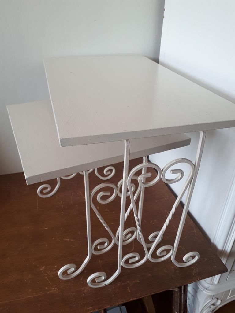 Set van 2 brocante (bijzet) tafeltjes, Antiek en Kunst, Ophalen
