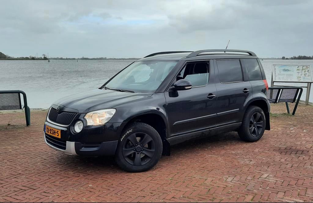 Skoda Yeti 1.8 TSI 4X4 2011 Zwart, Auto's, Skoda, 13 km/l, Euro 5, Stof, Zwart