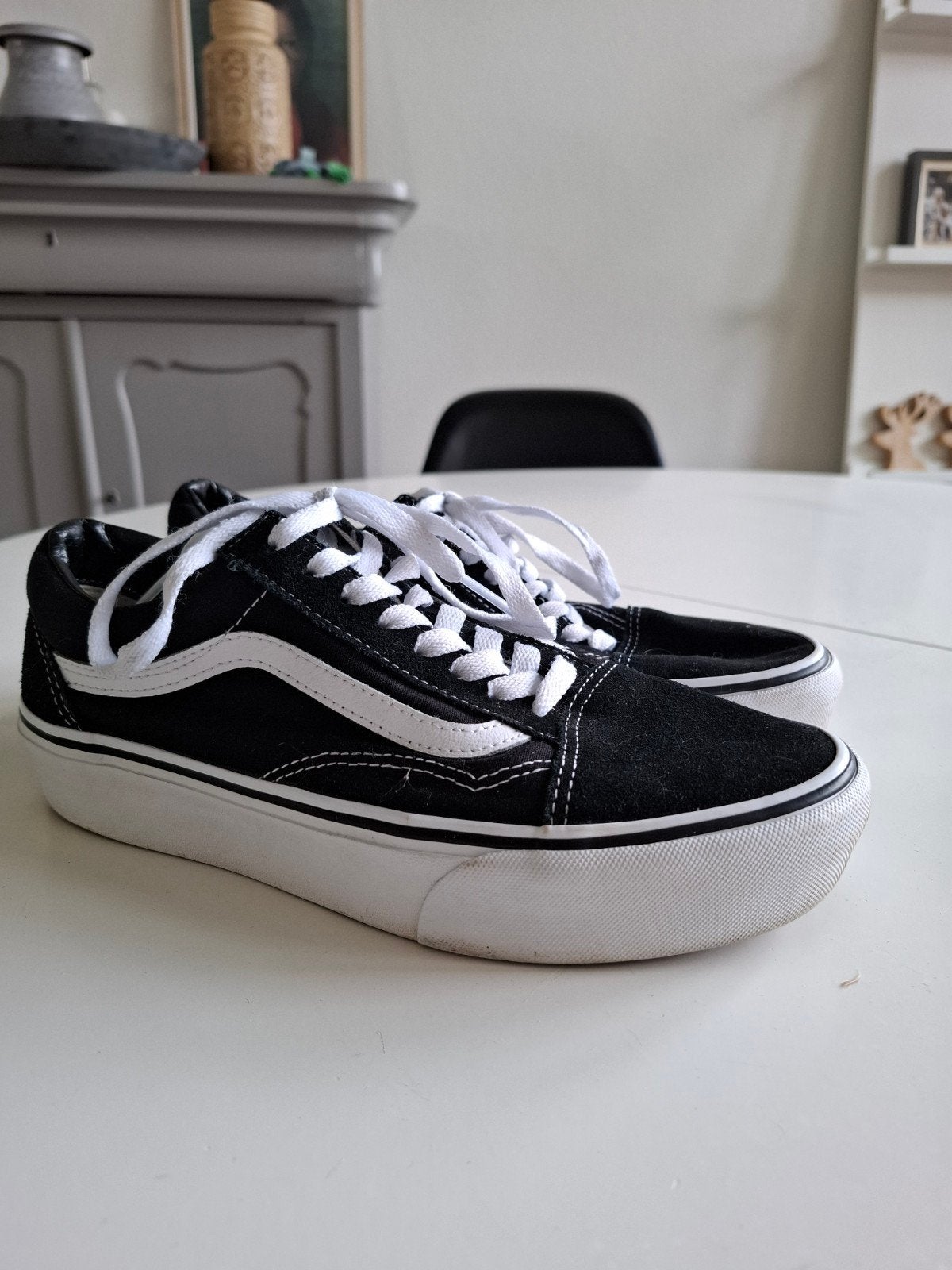 Vans nagenoeg nieuw, Ophalen of Verzenden, Zo goed als nieuw, Zwart, Sneakers of Gympen