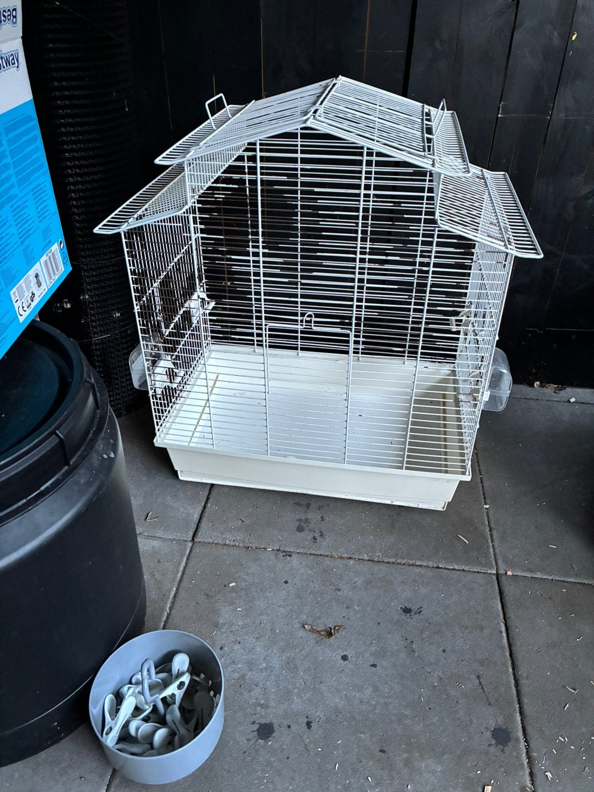 Gratis kooi, Dieren en Toebehoren, Vogels | Hokken en Kooien, Ophalen, Zo goed als nieuw, Metaal, Vogelkooi