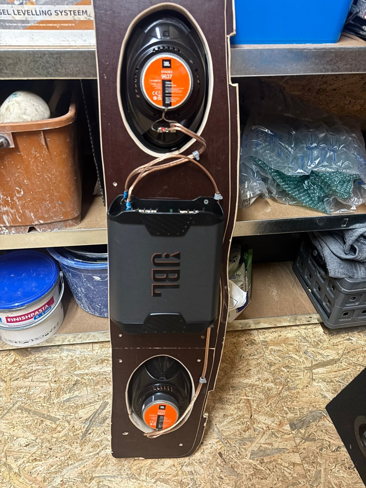 Jbl stage 3 9637 autospeakers plus zelfgemaakte hoedenplank