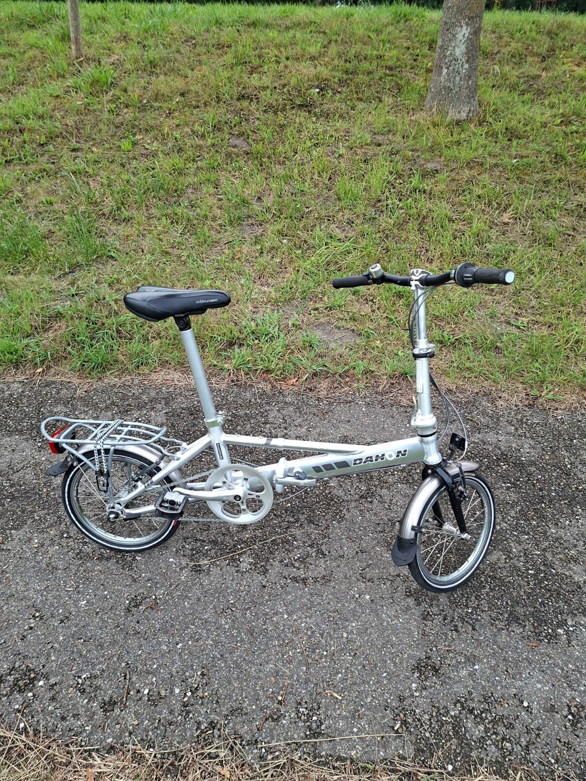 Dahon vouwfiets, Fietsen en Brommers, Ophalen, Gebruikt, Velgrem, 16 tot 18 inch